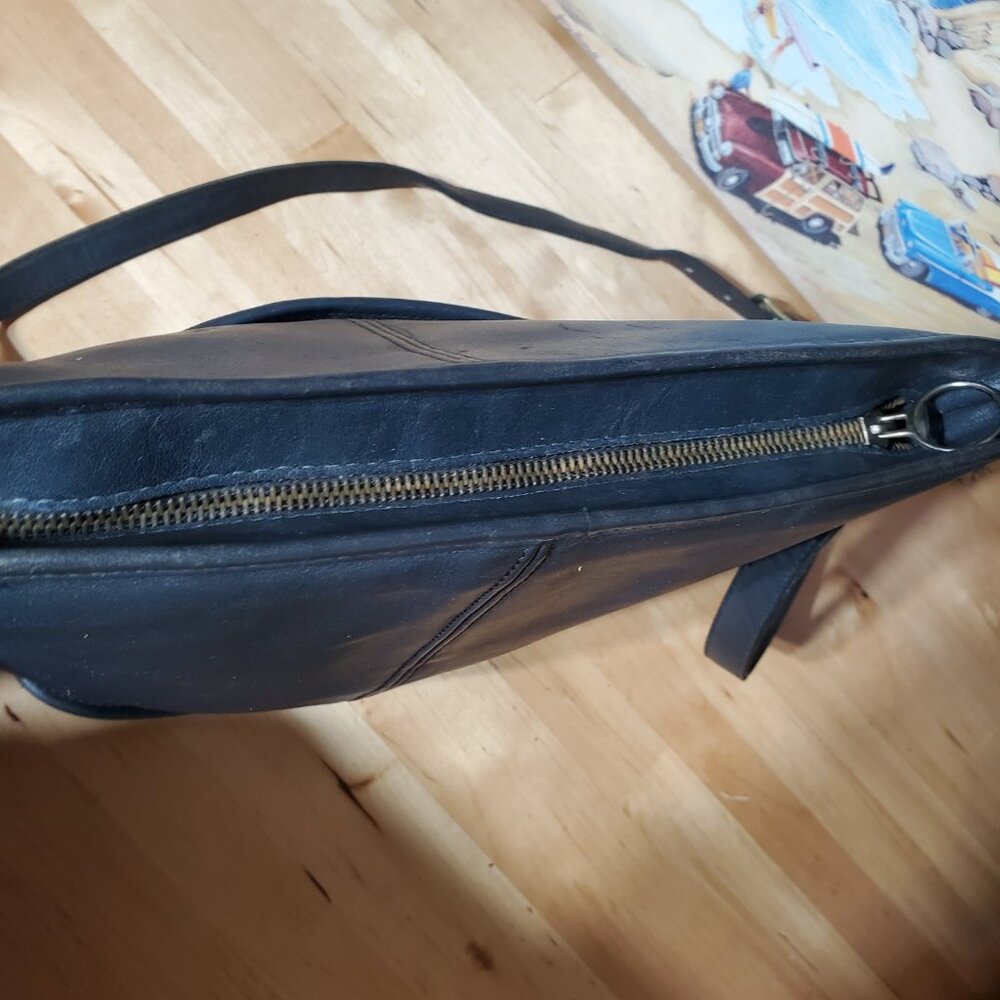 Vintage Coach Bleeker Bucket Bag 90s Dark Blue - Picture 8 of 13